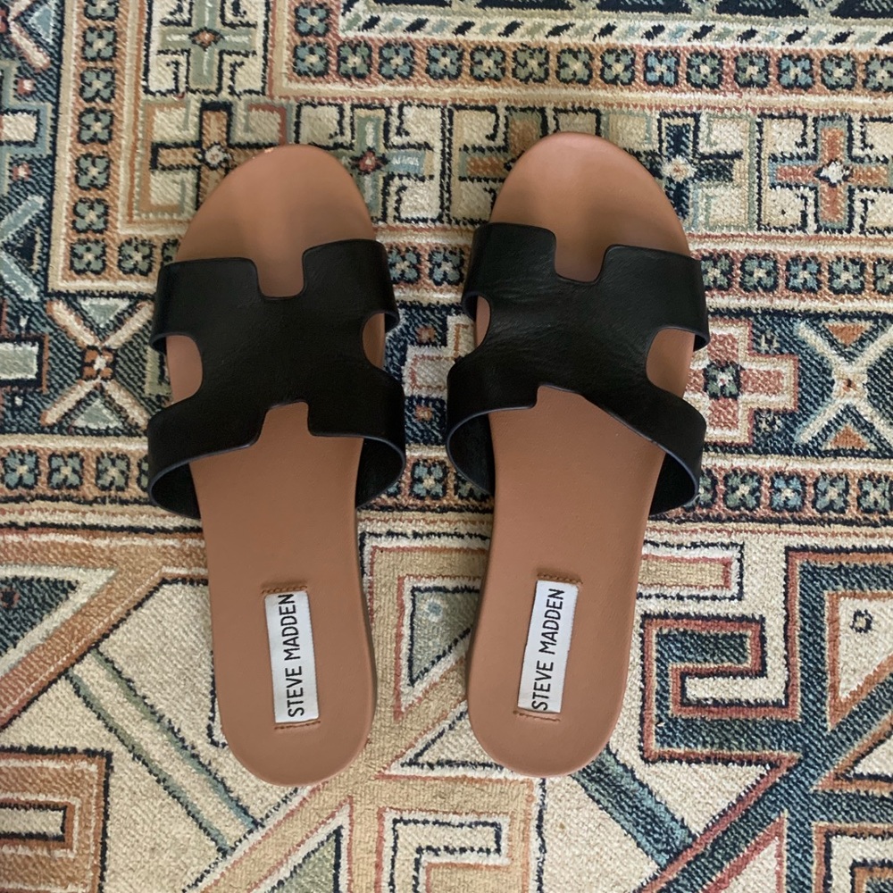Steve Madden Greece Sandals